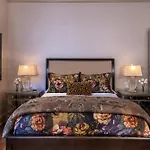 Stonehurst Place Bed & Breakfast