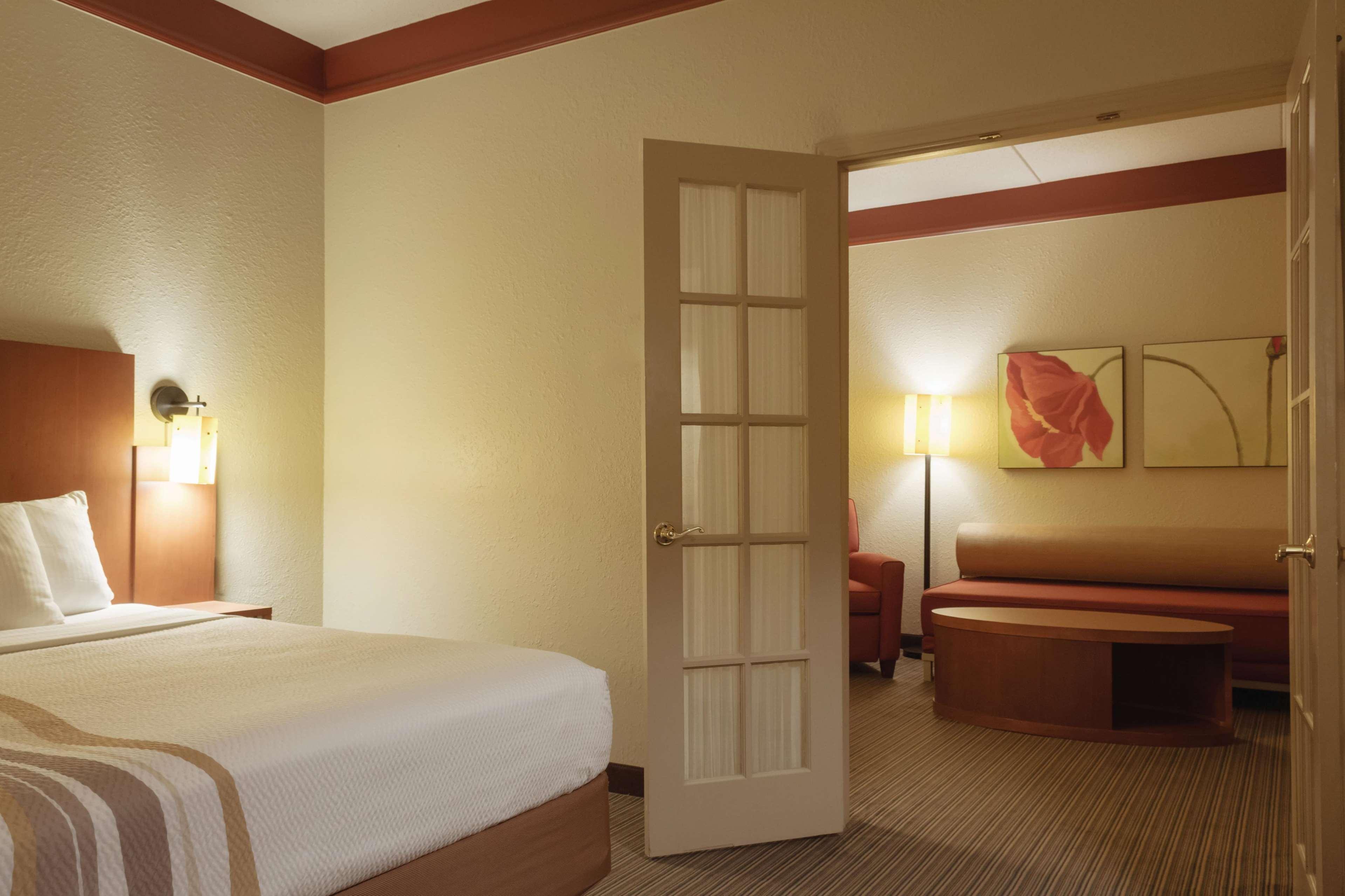 Hotel La Quinta By Wyndham Atlanta Ballpark/galleria