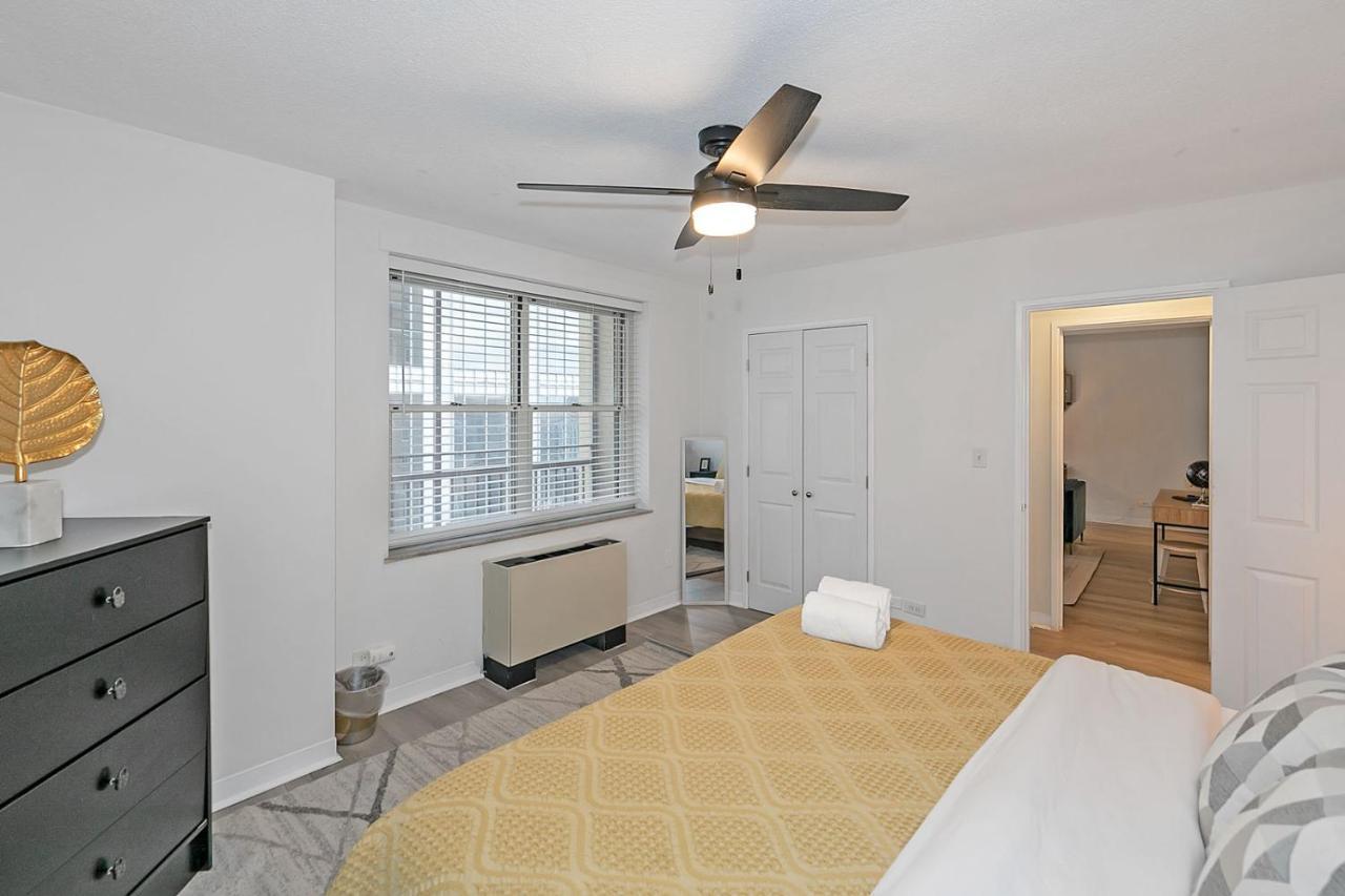 High Rise Downtown With Skyline View Holiday home