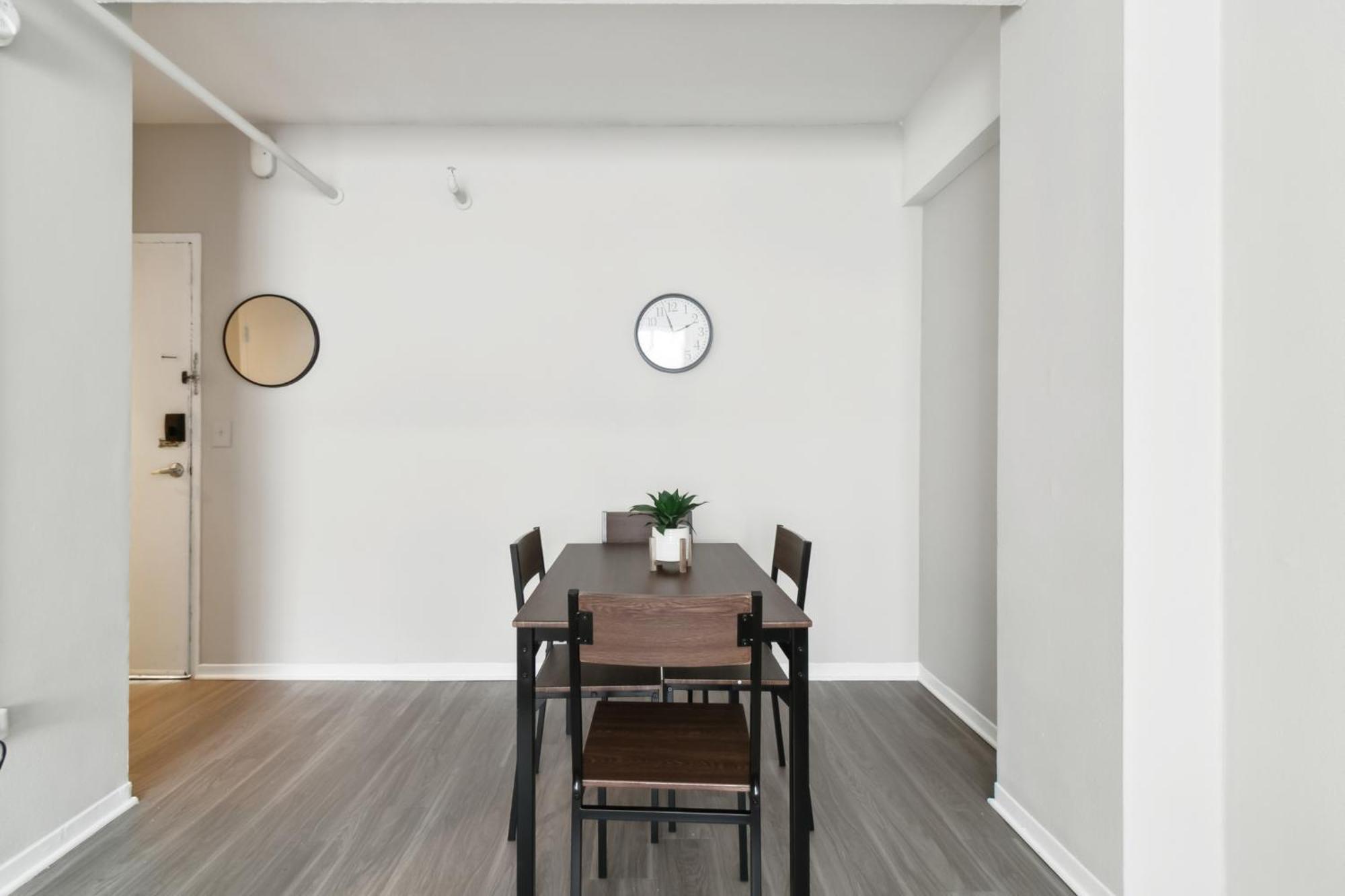 Crest At Peachtree 215 Spacious 1 Bd 1 Bth Apartment