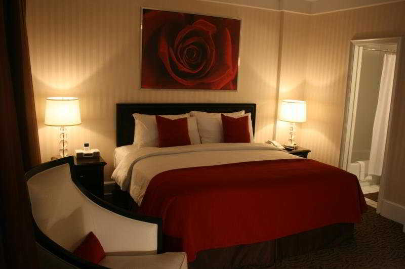 Artmore Hotel 3*
