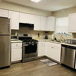 Cozy - Home Away From Home With Free Parking