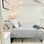 Downtown! 24H Concierge! Private Balcony! Highrise Views