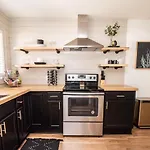 Modern 2Br Stay In Historic West End Near Downtown