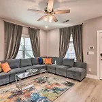 Cozy 4 Bedroom Located Right Downtown Atl