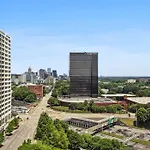 1909-High Flr-300 Mb-1 Free Park-2 Bd King & Queen