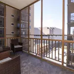 11G-2Br/2B Atl Walk2 America Mart, Parking