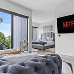 New! Luxury Penthouse W/ Amazingviews King Bed