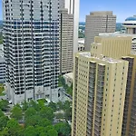 Condo With Skyline Views Near Peachtree Center