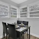 Goodliving East Point Modern & Classy