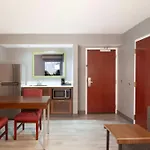 Hampton Inn & Suites-Atlanta Airport North-I-85