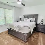 Modern Downtown Atl Retreat