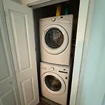 High Rise 2 Bedroom Apartment In A Great Location Apts