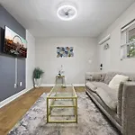 Cozy 2 Bedroom With Serene Ambiance