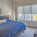 Heaven In Midtown Fully Furnished Apartments