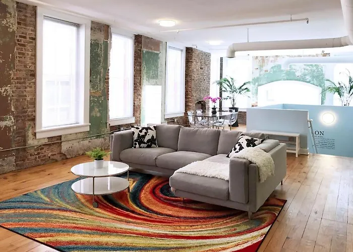 Downtown Salon - Location - Comfort - Style