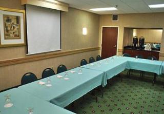 Hotel Courtyard By Marriott Atlanta Executive Park/emory 3*