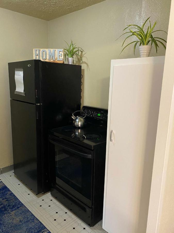 Holiday home High Floor Traditional Style Studio With Balcony In Downtown Atl *