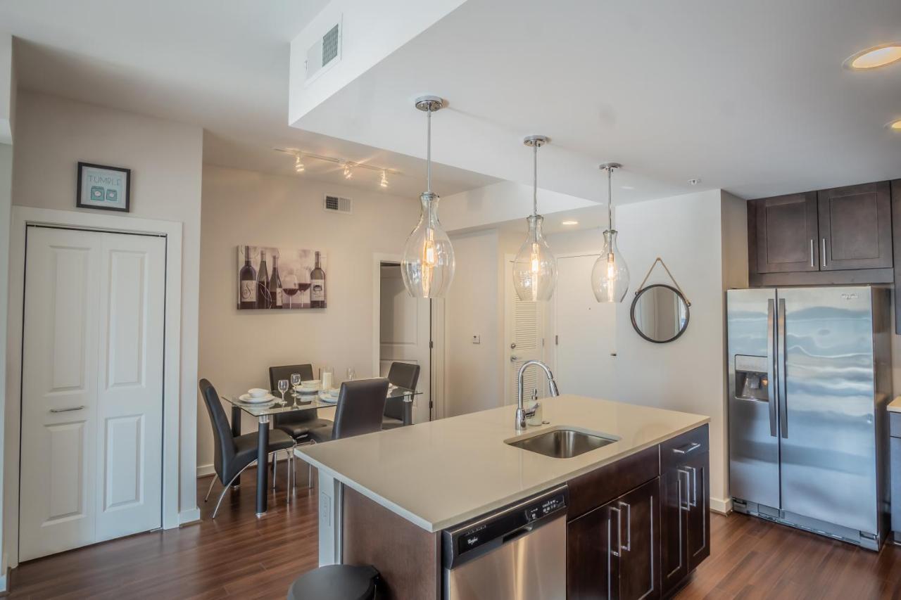 Apartment High Rise 2 Bedroom In A Great Location Apts Atlanta