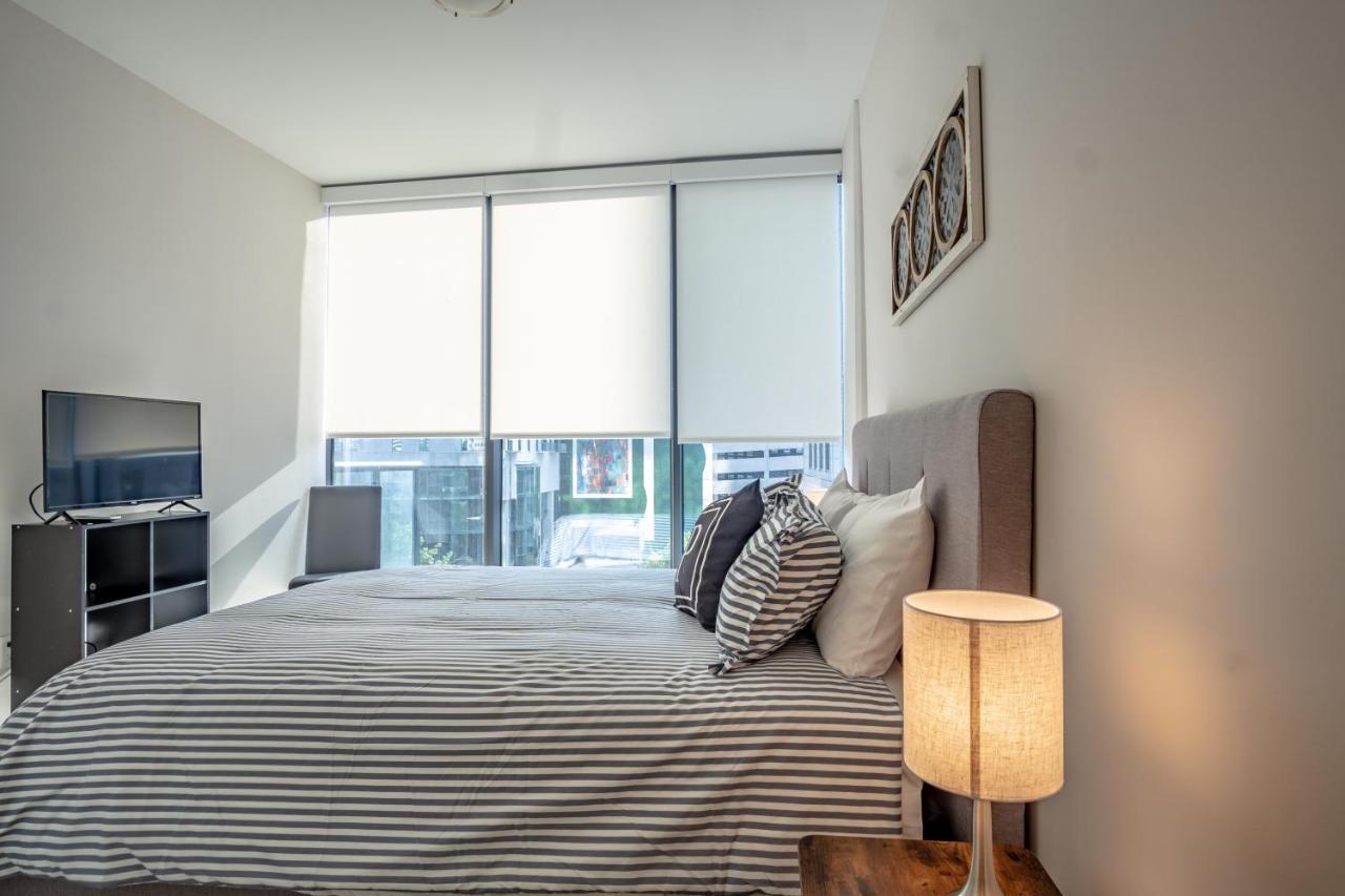 Apartment High Rise 2 Bedroom In A Great Location Apts