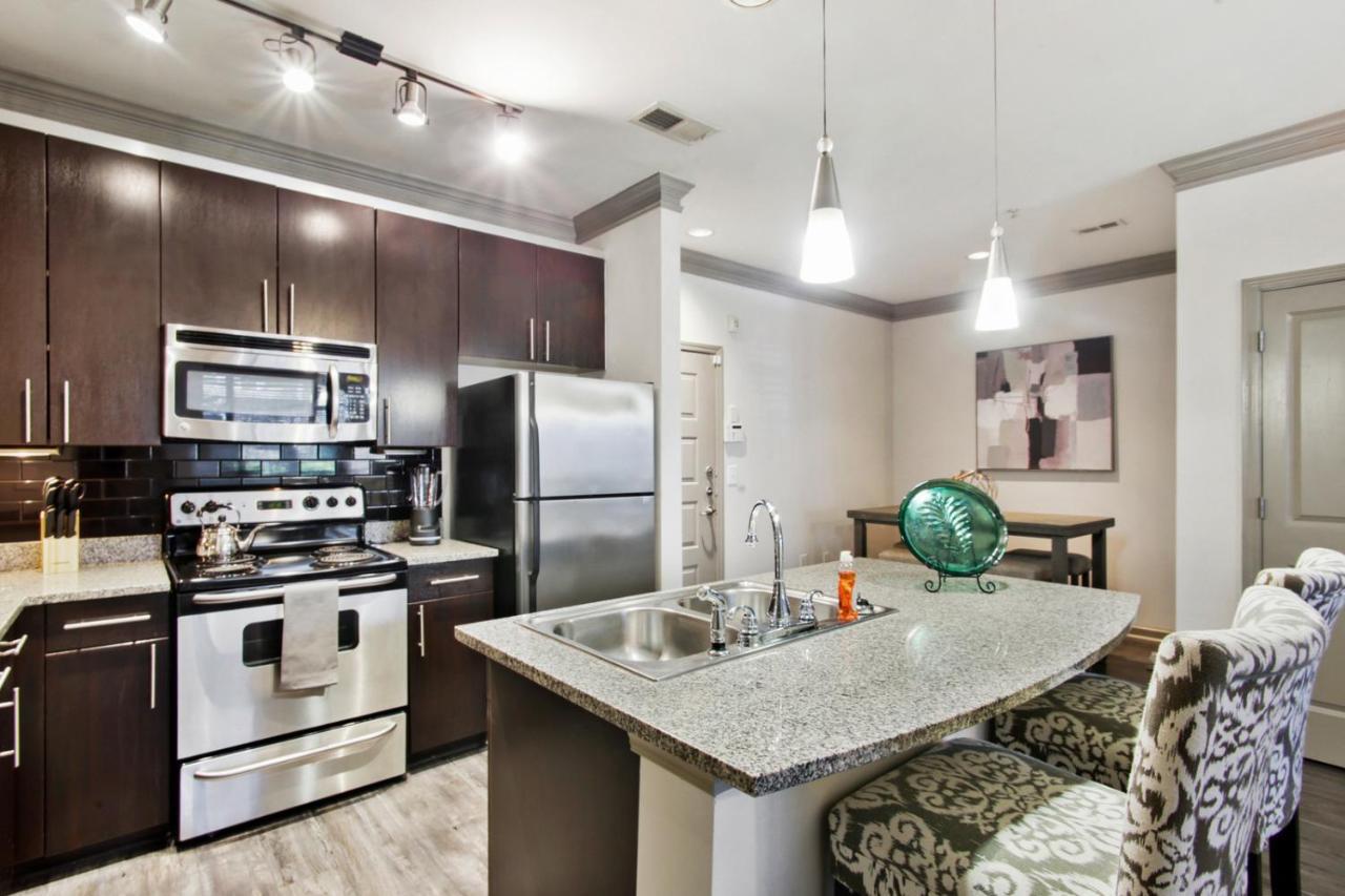 Midtown's Oasis Apartment *