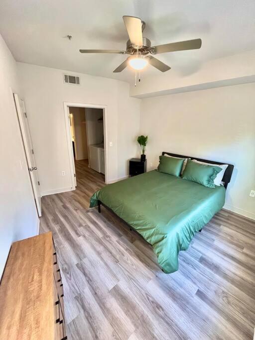 Emerald Oasis In Atlanta's Buckhead/midtown Apartment