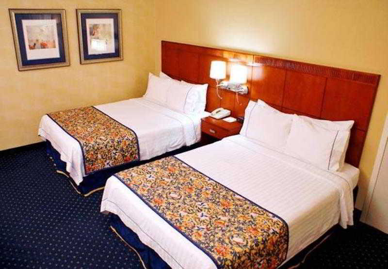 Courtyard By Marriott Atlanta Executive Park/emory Hotel Druid Hills