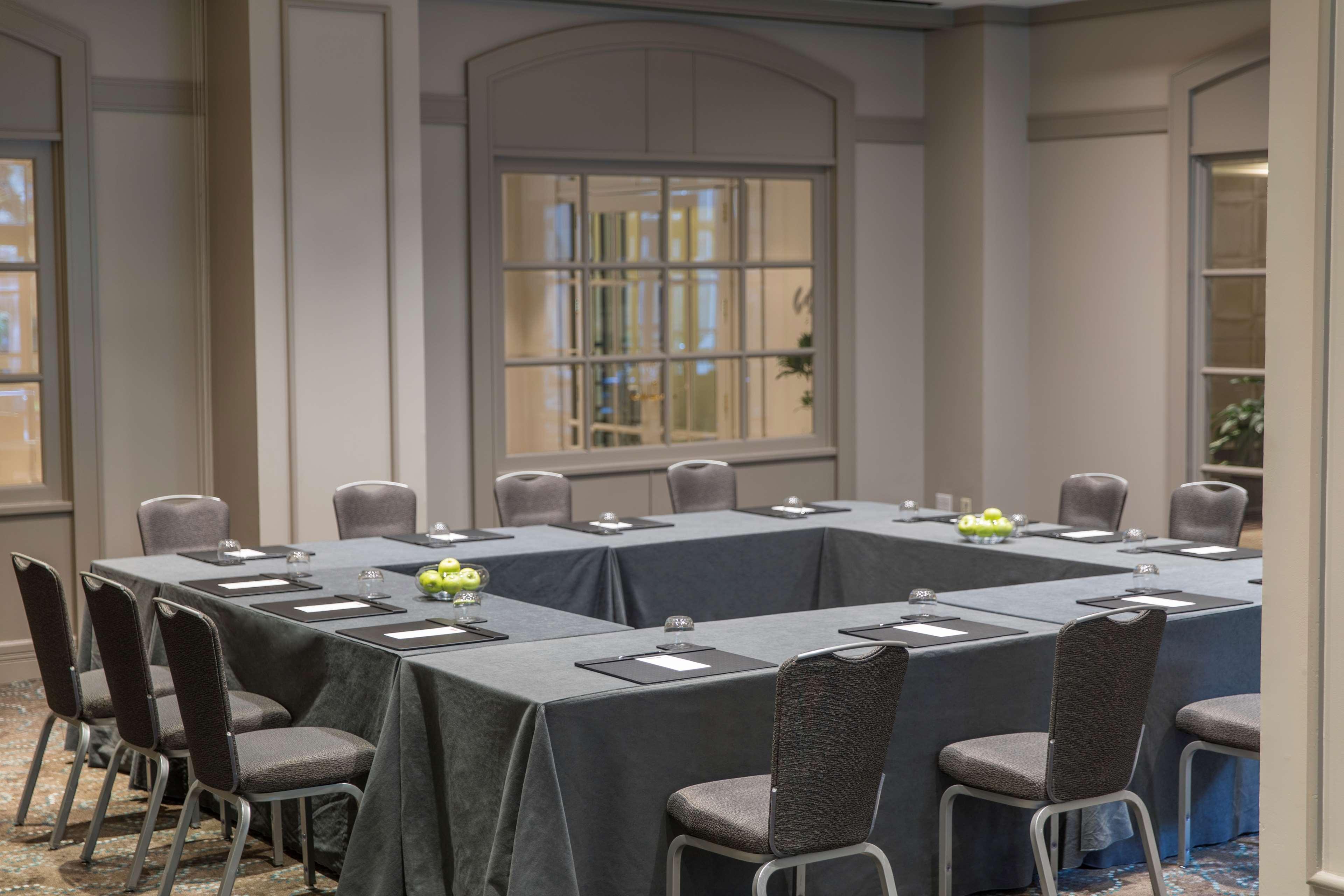 Grand Hyatt In Buckhead 4*