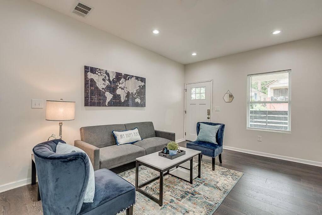 Luxury 3-bedroom Bungalow W/free Fenced-in Parking