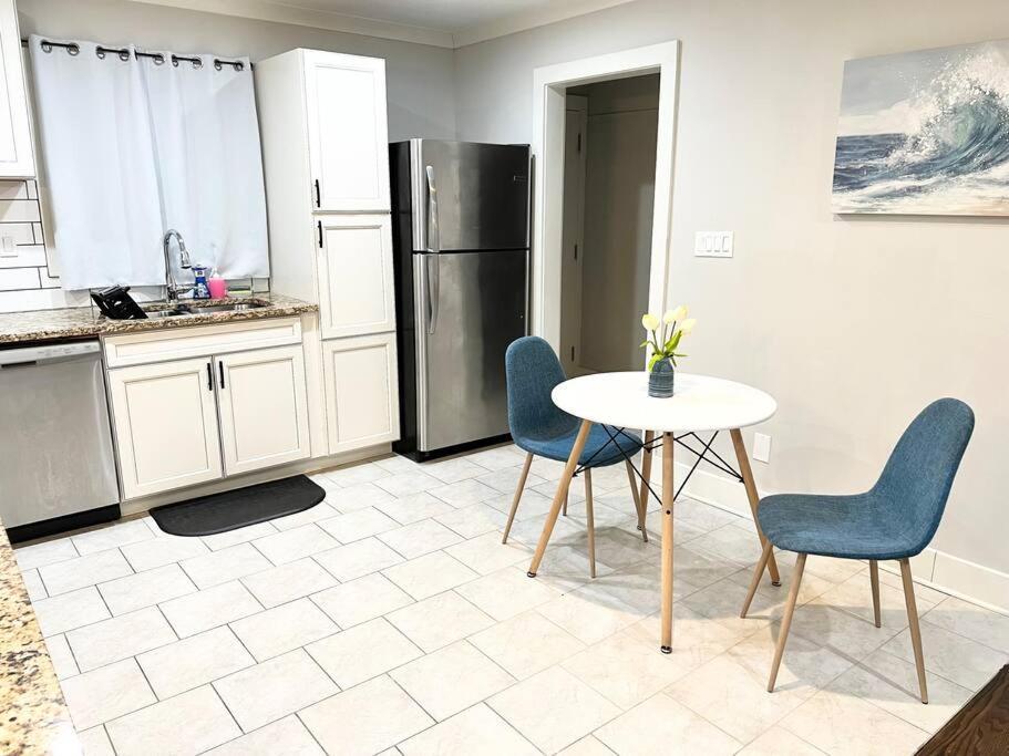 Big, 4 - Bedroom With Backyard * Atlanta