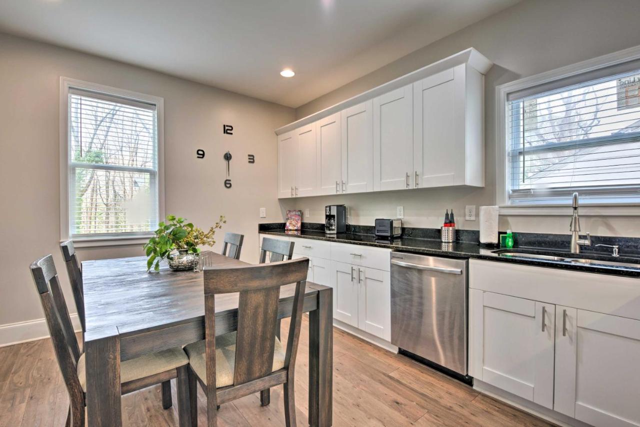 Chic Less Than 4 Mi To Mercedes-benz Stadium! Holiday home *