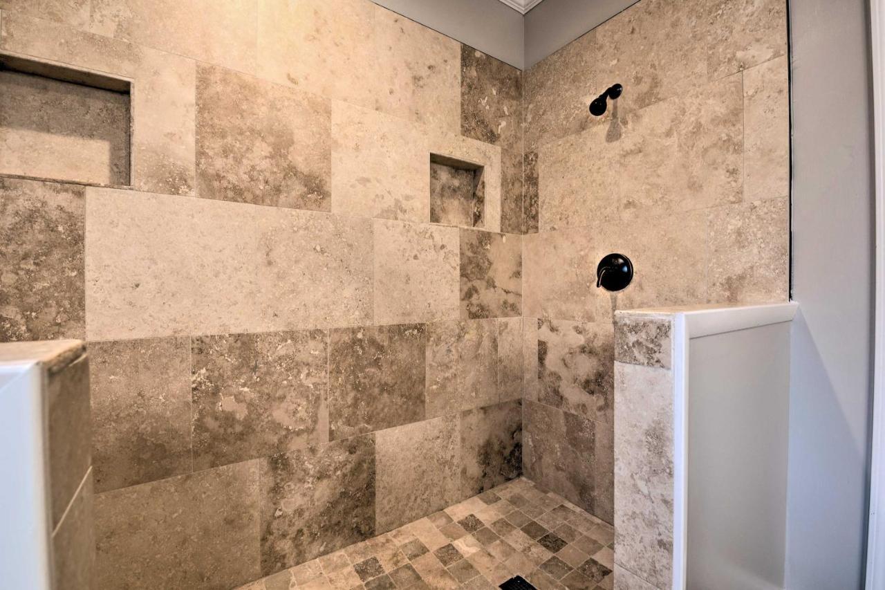 Chic Less Than 4 Mi To Mercedes-benz Stadium! Holiday home