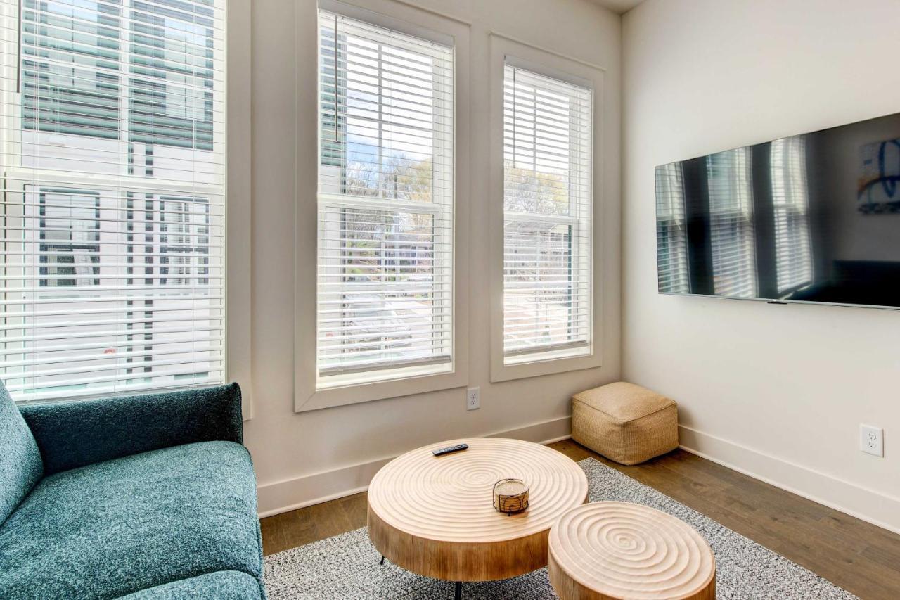 Modern Townhome About 2 Mi To Downtown!