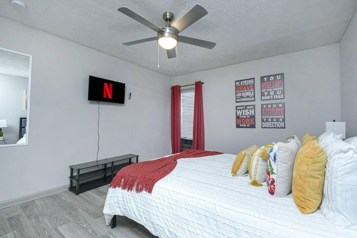 2bd/2ba - Walk To *the Battery Atl* W/free Parking Apartment *