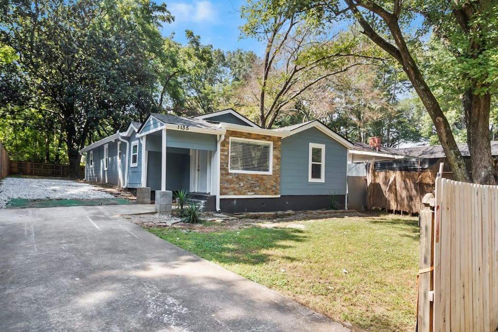 4-bed 2-bath Pet Friendly In Heart Of *