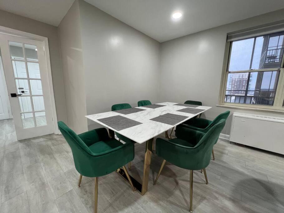 11g-2br/2b Atl Walk2 America Mart, Parking Apartment Atlanta
