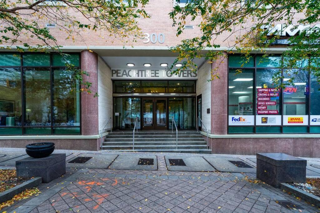 11g-2br/2b Atl Walk2 America Mart, Parking Apartment
