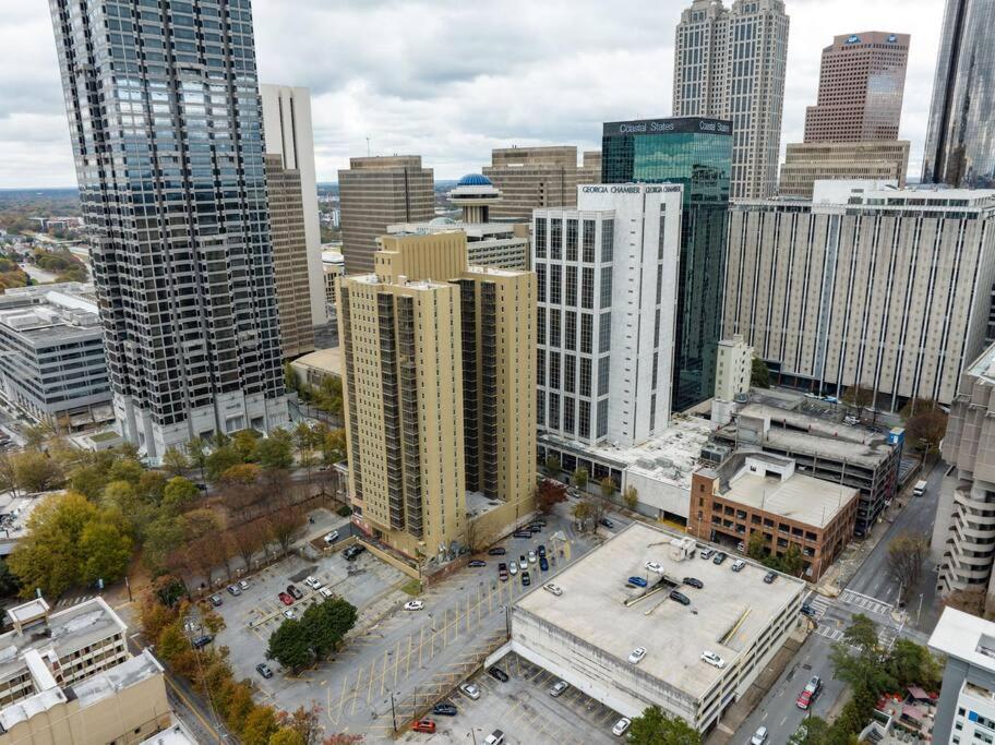 11g-2br/2b Atl Walk2 America Mart, Parking Apartment *