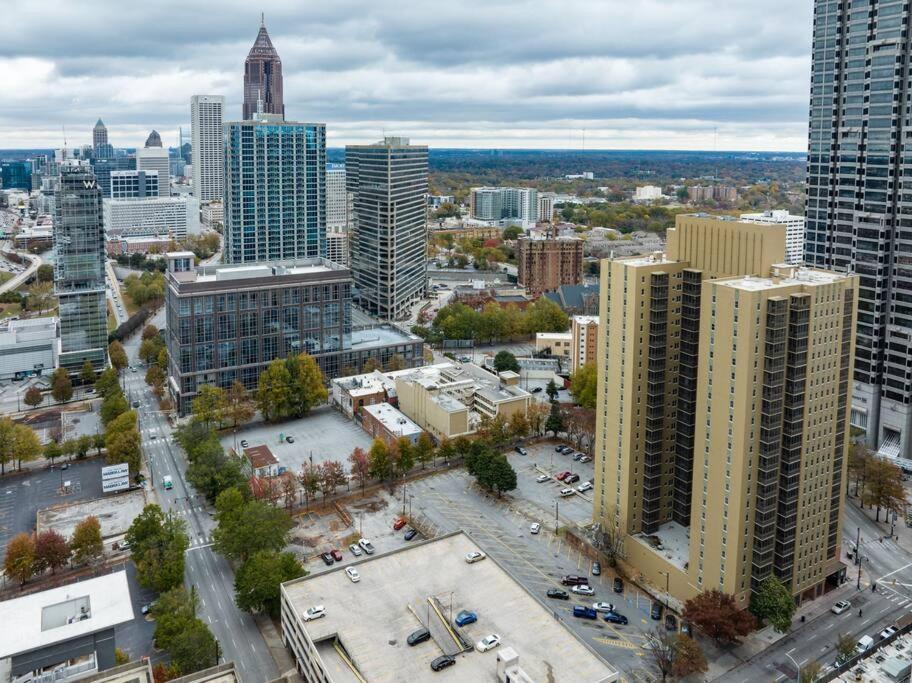 11g-2br/2b Atl Walk2 America Mart, Parking * Atlanta