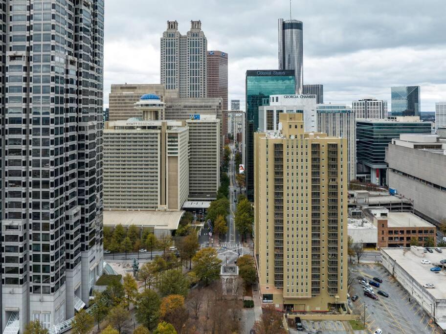 11g-2br/2b Atl Walk2 America Mart, Parking *