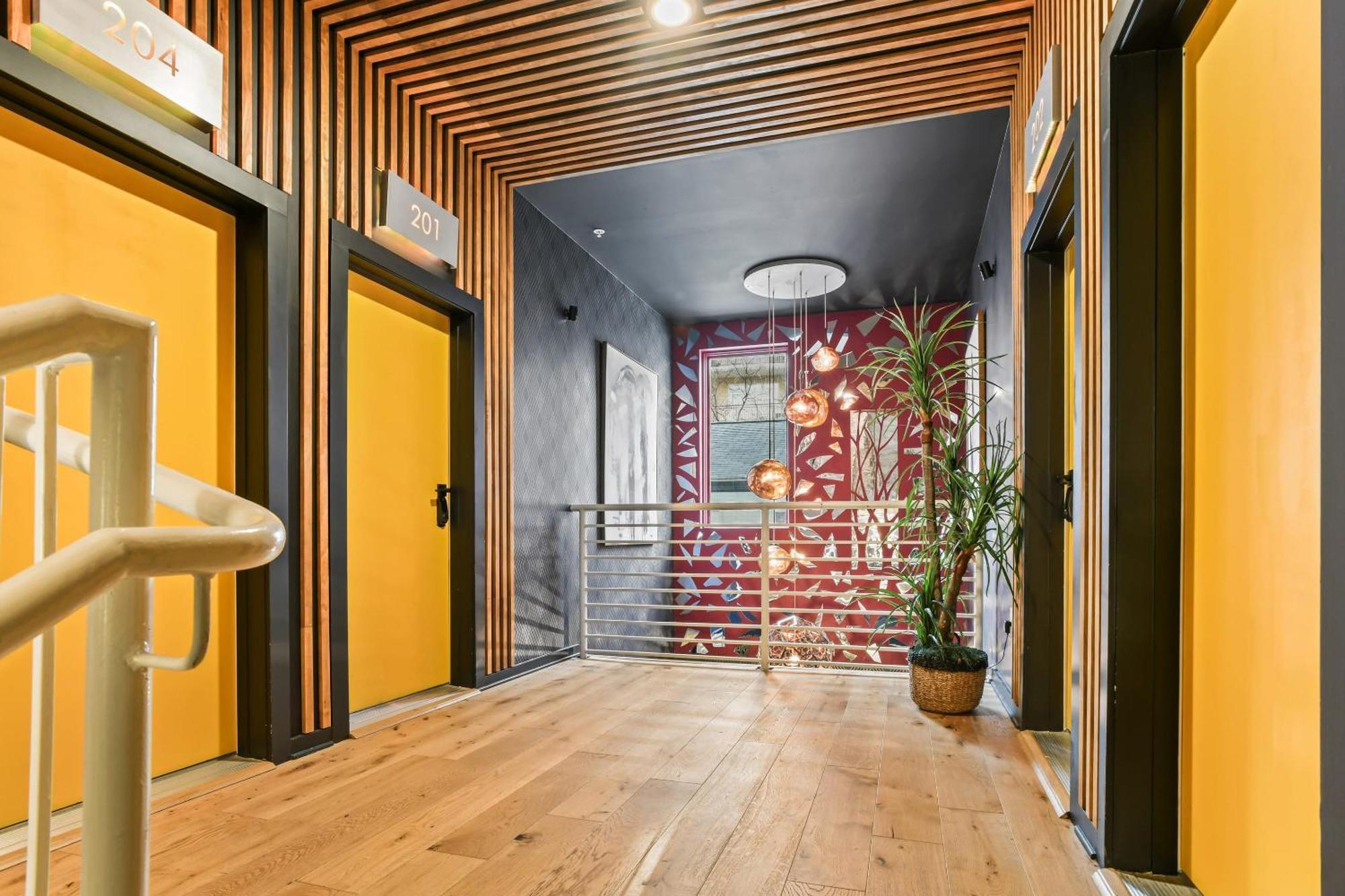 Verdant Statuesque Intimate Acropolis Views Of Famous Park Apartment Atlanta
