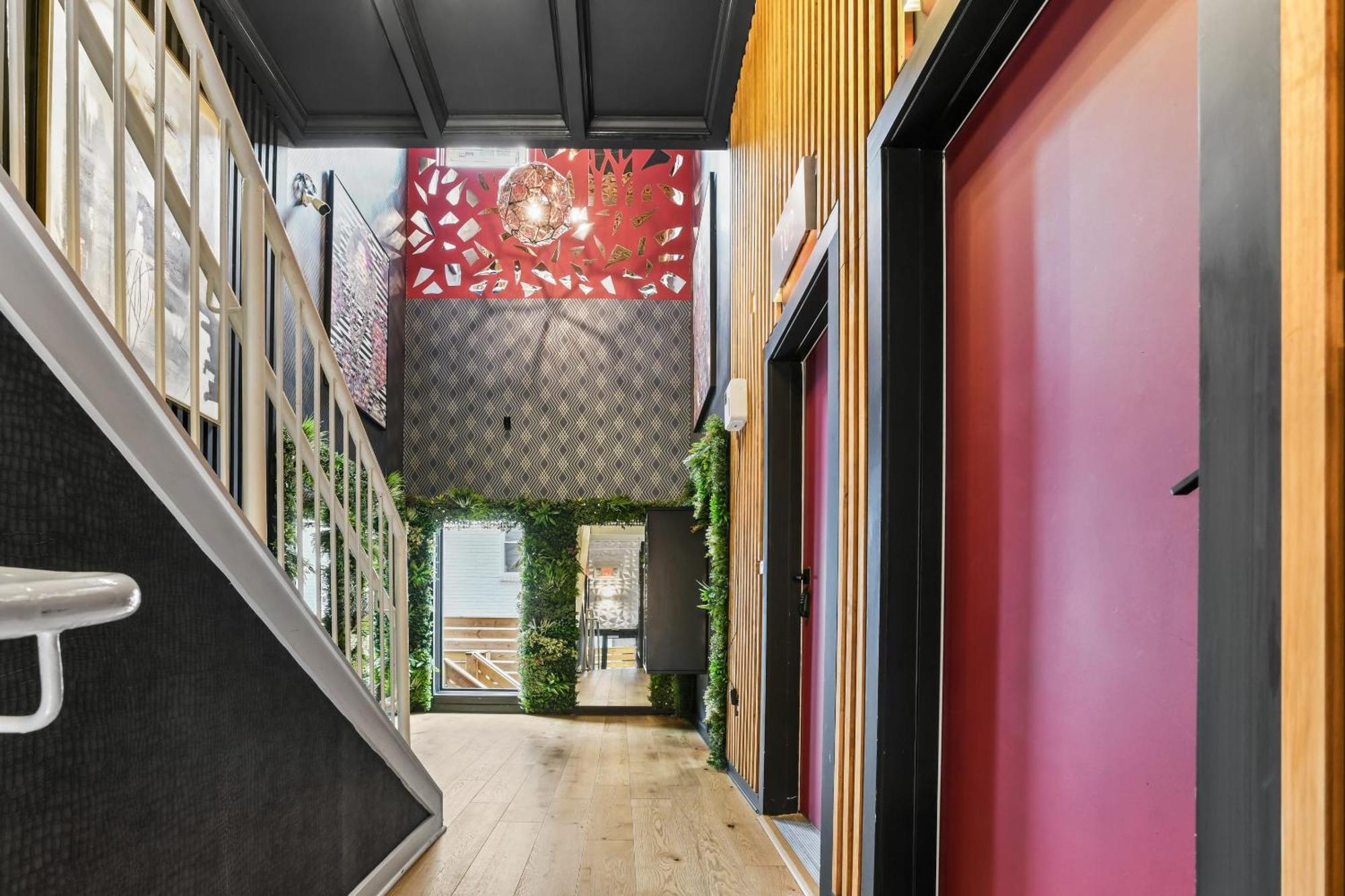 Apartment Verdant Statuesque Intimate Acropolis Views Of Famous Park Atlanta