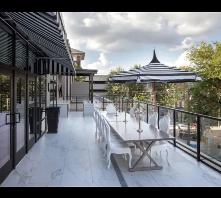 Luxury Midtown Retreat- Balcony Gym And Pool By Ponce Market & Atlantic Station Apartment