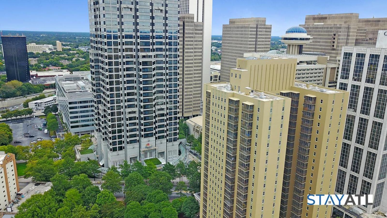 With Skyline Views Near Peachtree Center Atlanta