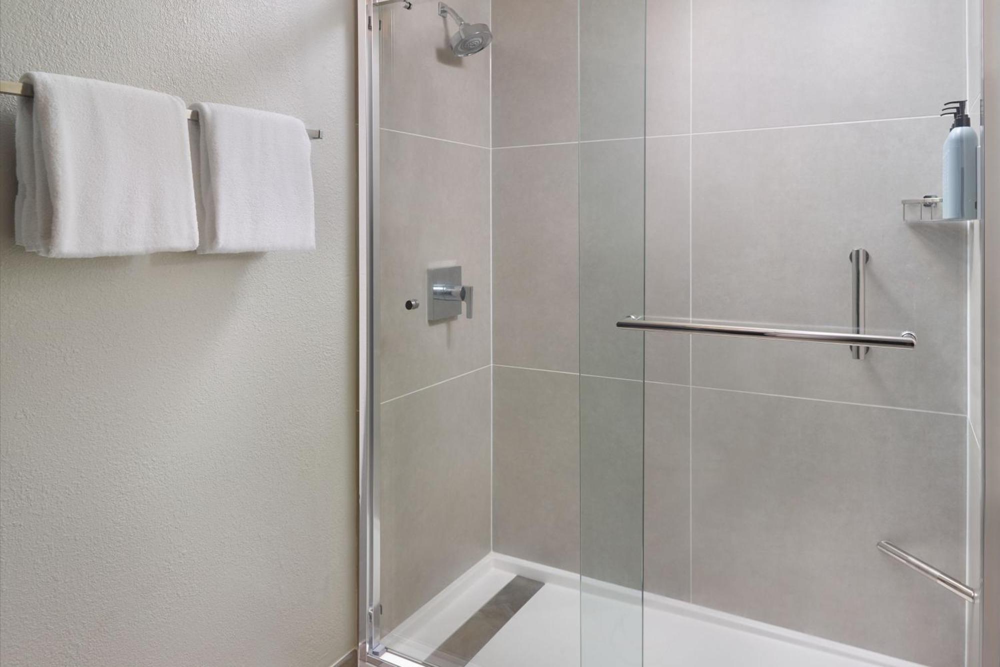 Courtyard By Marriott Atlanta Executive Park/emory Hotel Druid Hills