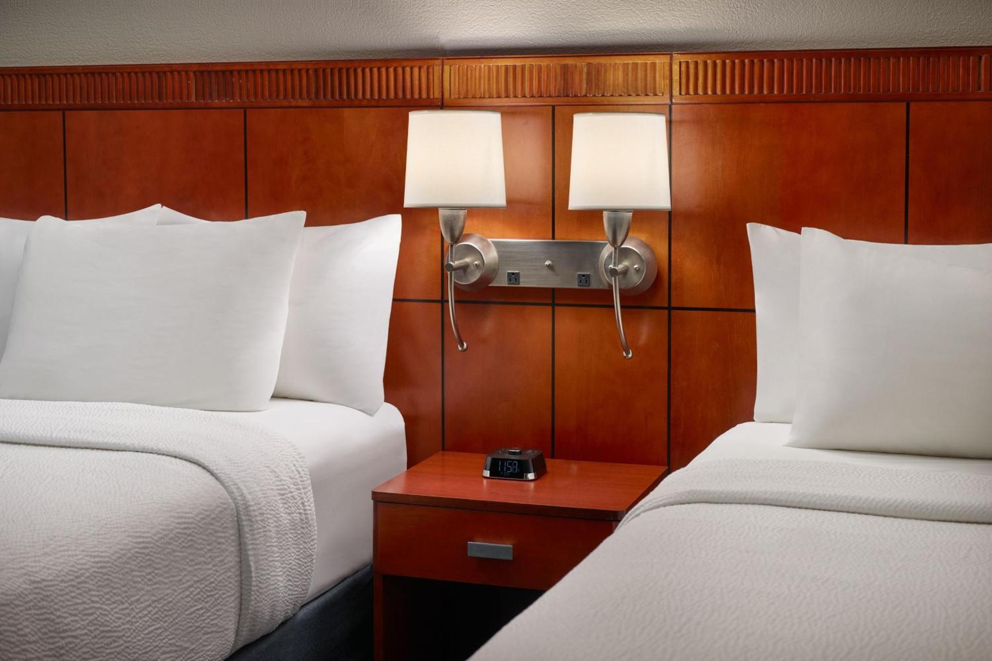 Courtyard By Marriott Atlanta Executive Park/emory Hotel Druid Hills
