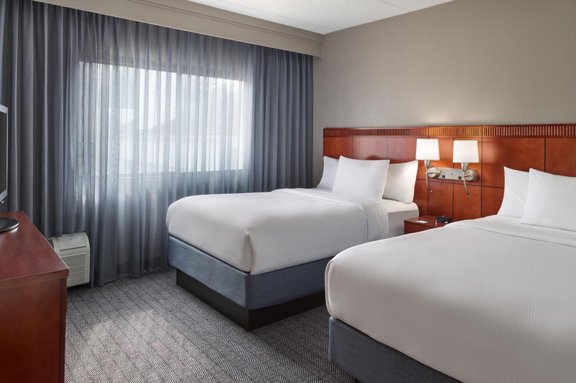 Courtyard By Marriott Atlanta Executive Park/emory Hotel