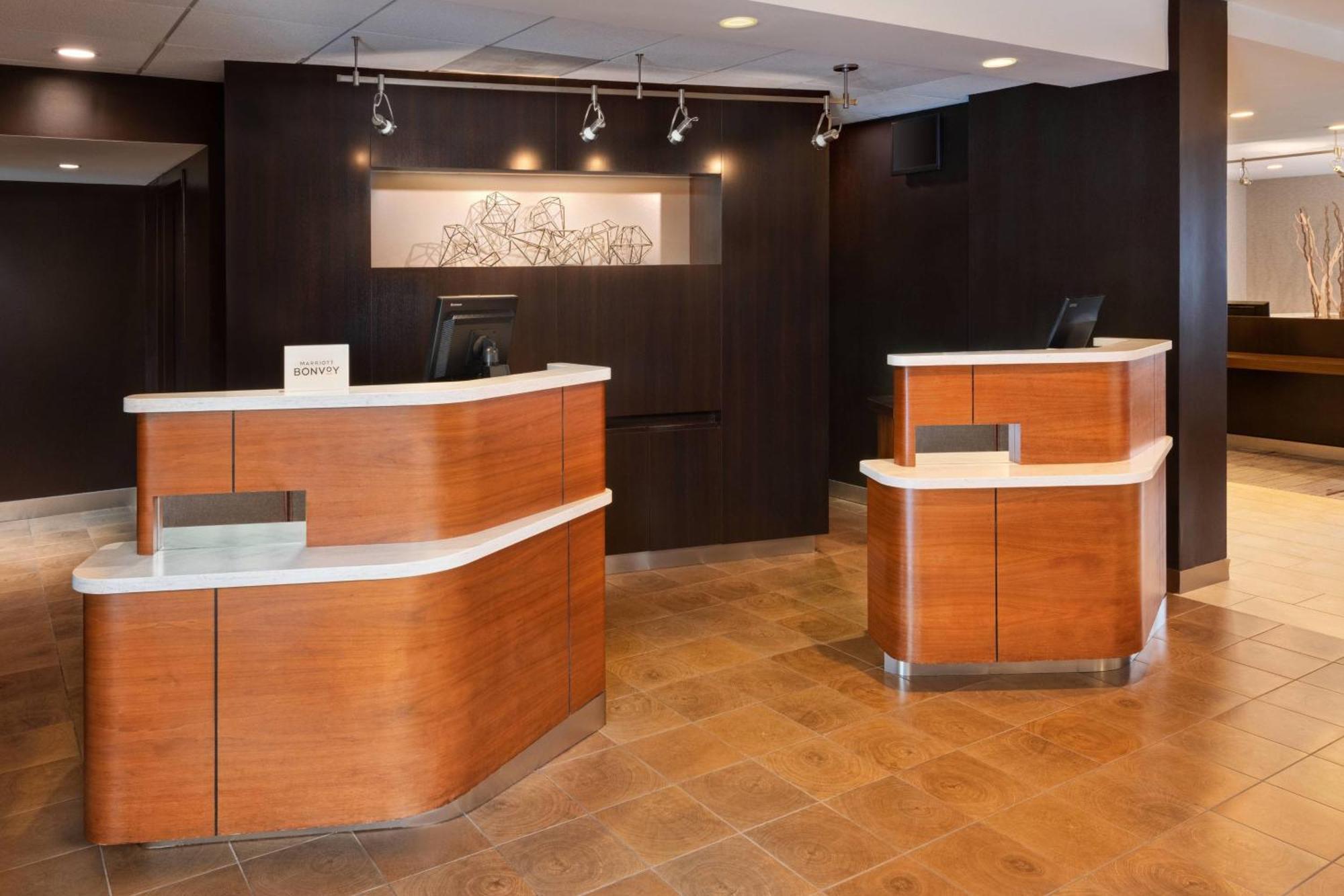 Hotel Courtyard By Marriott Atlanta Executive Park/emory