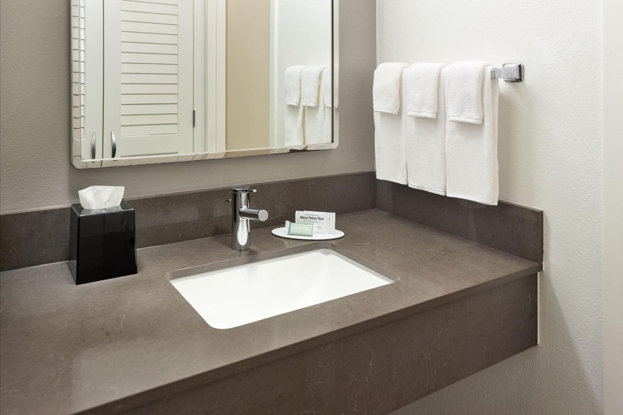Courtyard By Marriott Atlanta Executive Park/emory Hotel Druid Hills
