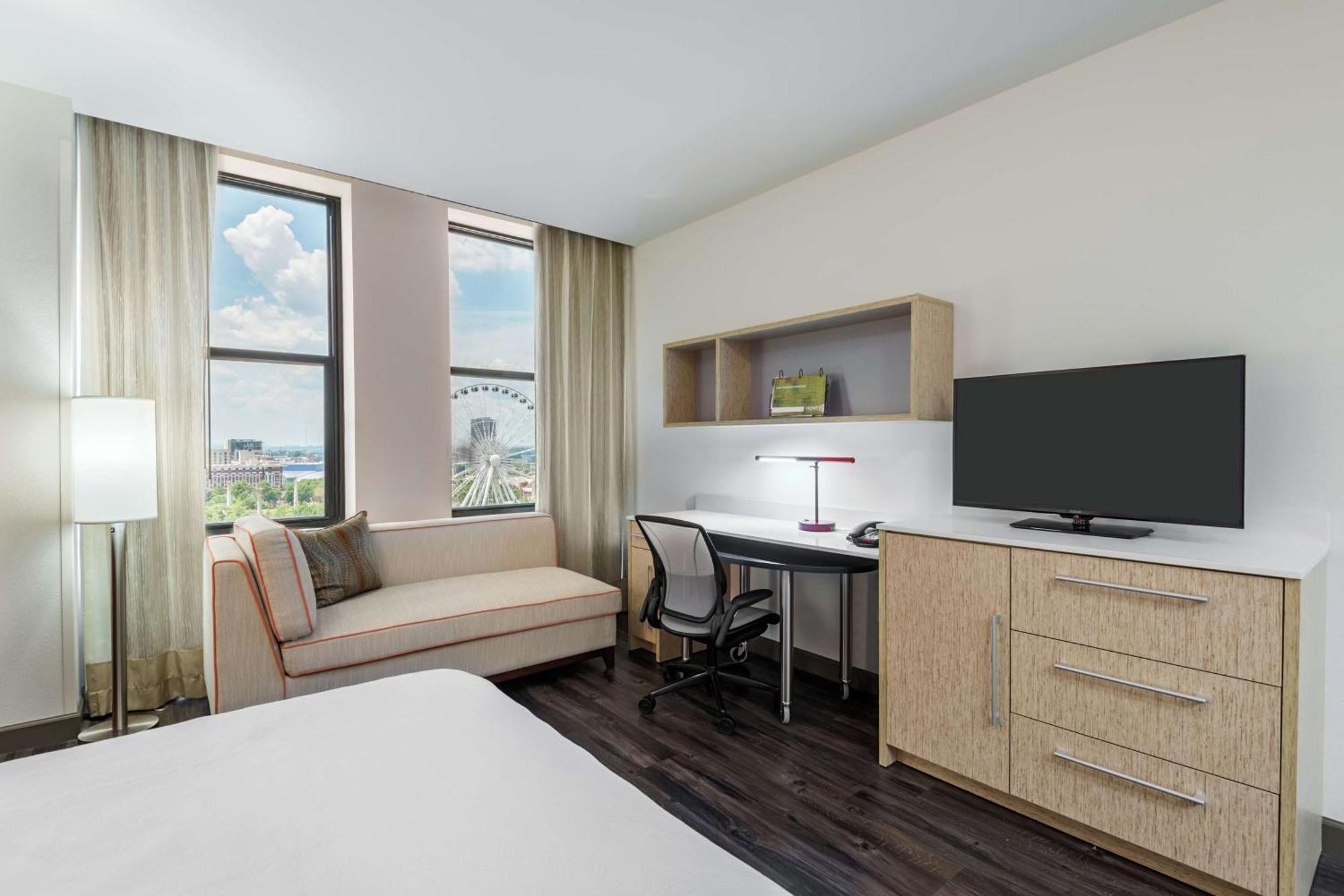 Hotel Home2 By Hilton Downtown 3*